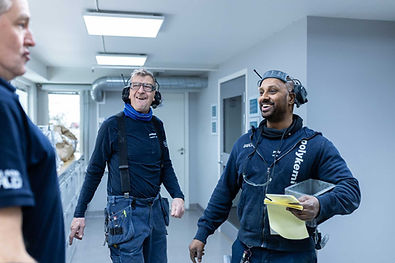 Operatörer i Polykemis produktion