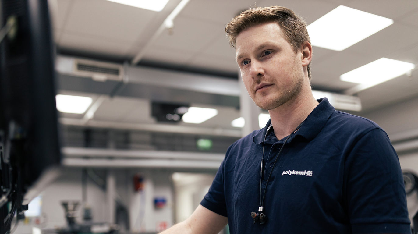 Tekniker i Polykemis laboratorium